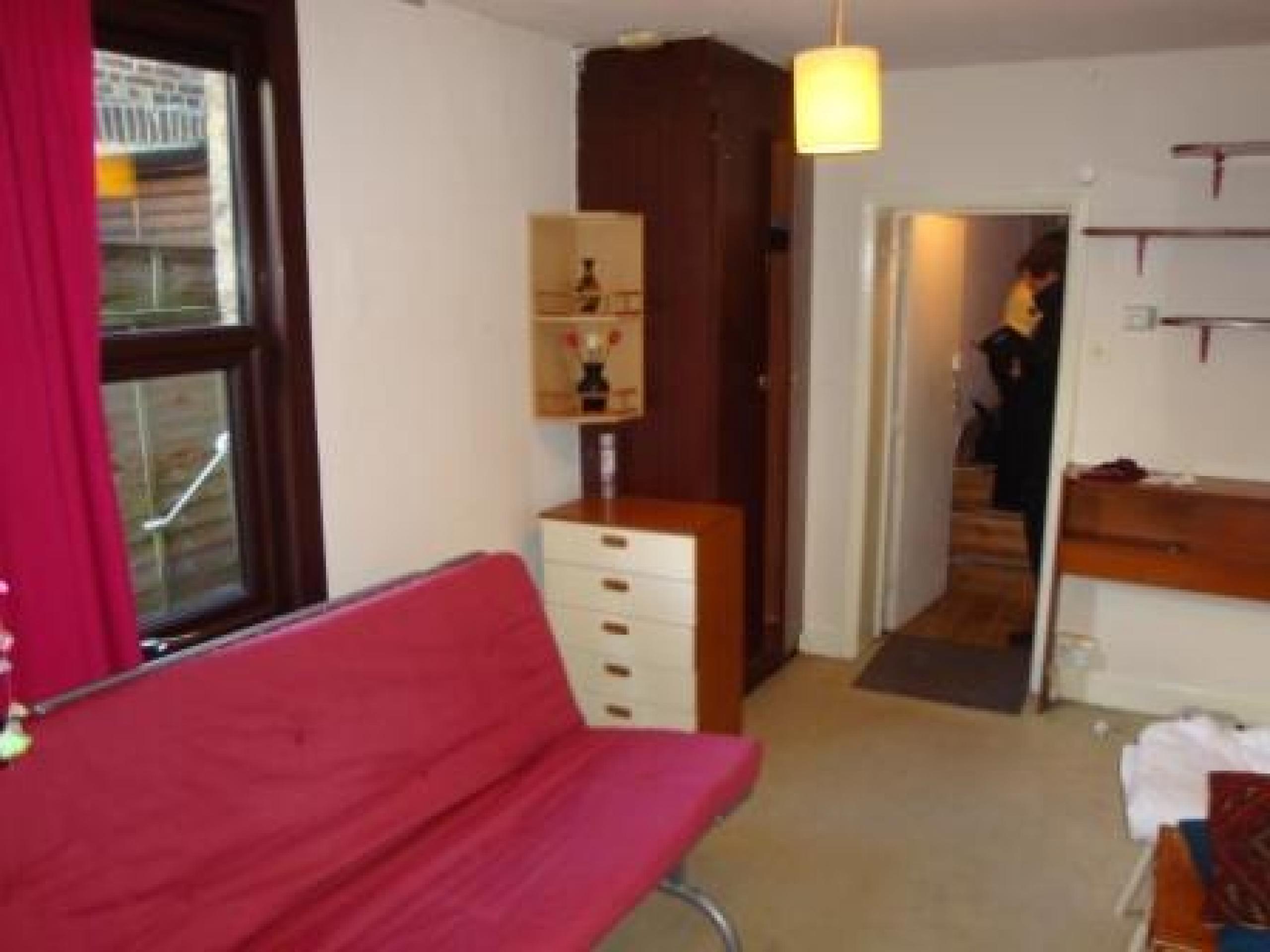 			Studio Apartment, 1 bath, 1 reception Studio			 Burrard Road, WEST HAMPSTEAD NW6